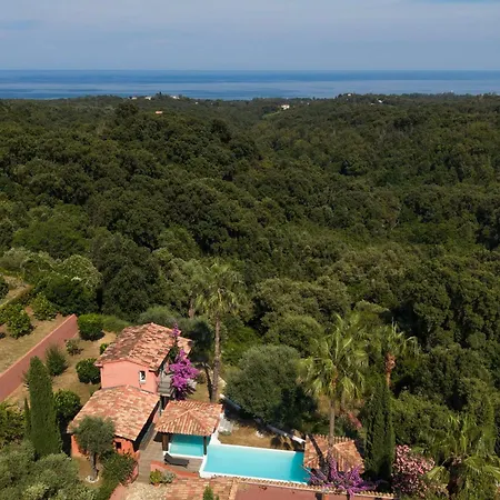 Holiday home La Ty Kaz Cocon Entre Maquis Et Piscine En Costa